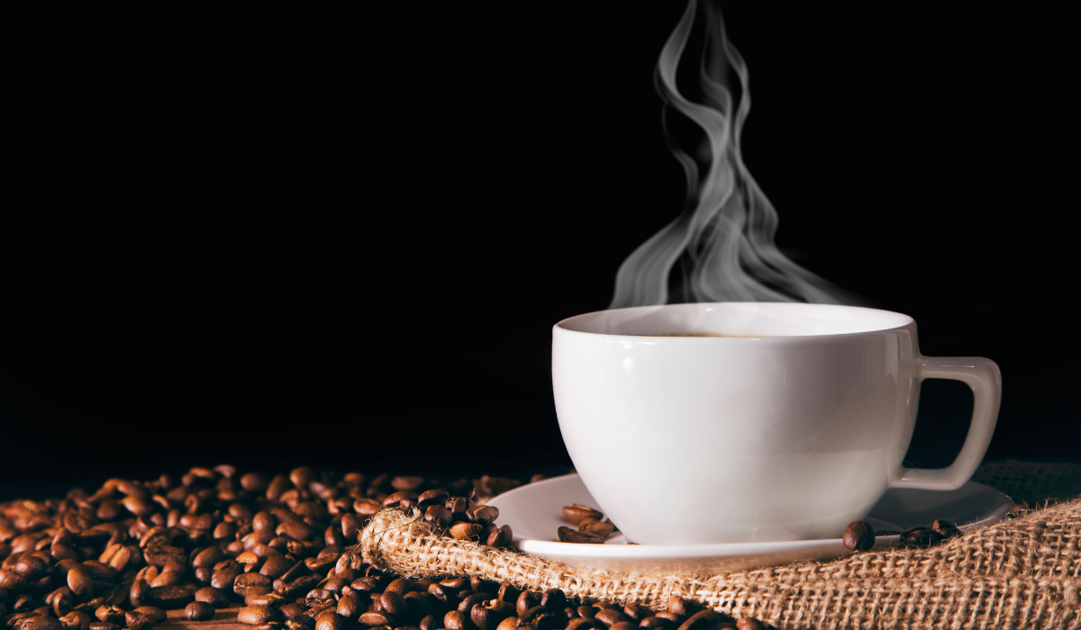 Szereted a kávét? Ezt kell beletenned hogy zsírt égessen