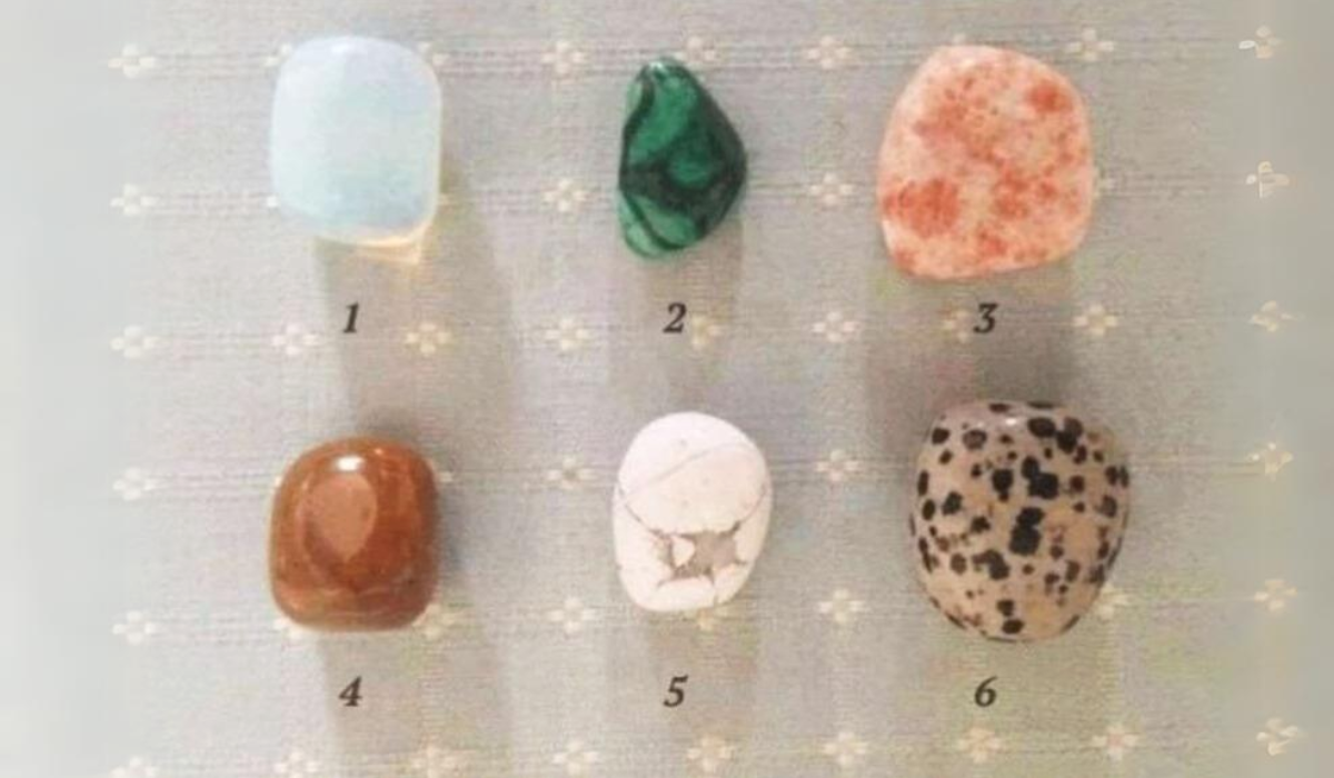 Mutass rá egy varázslatos drágakőre és tudd meg mit árul el az életutadról